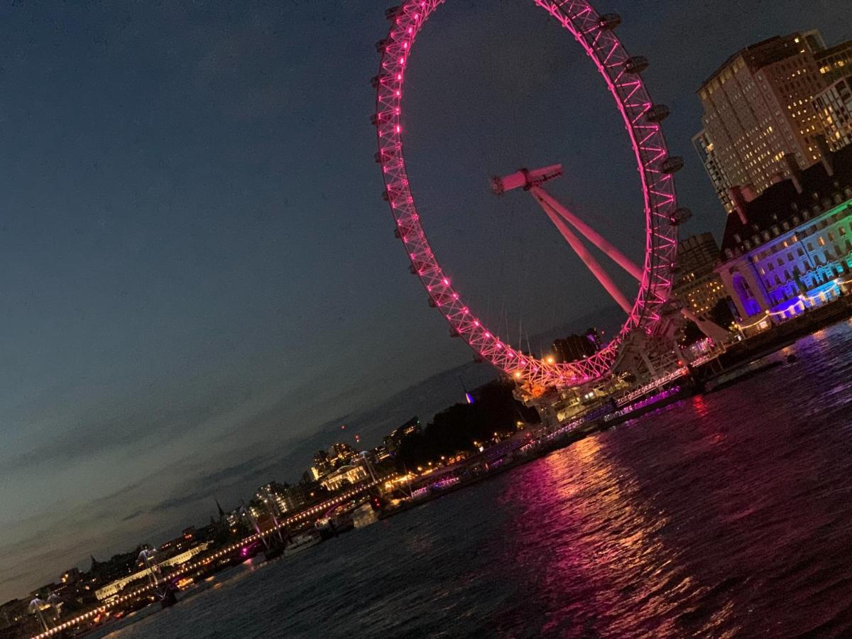 Luxury Riverside Apt With Easy Access To Central London, O2, Excel Centre And Parking 外观 照片